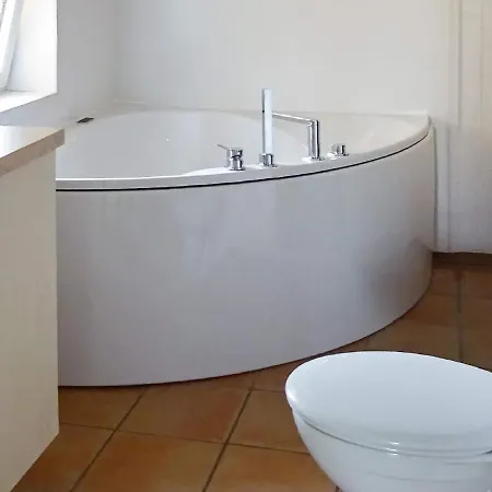 Three-bedroom In 18