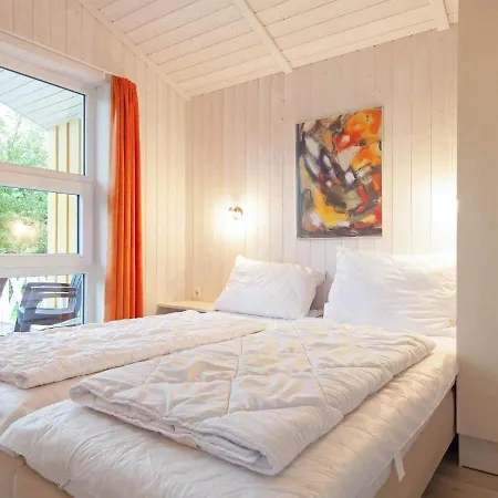 Three-bedroom In 18 Holiday home Groemitz