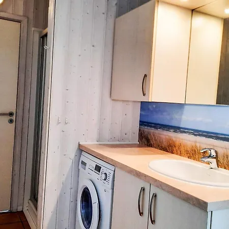 Three-bedroom In 18 * Groemitz